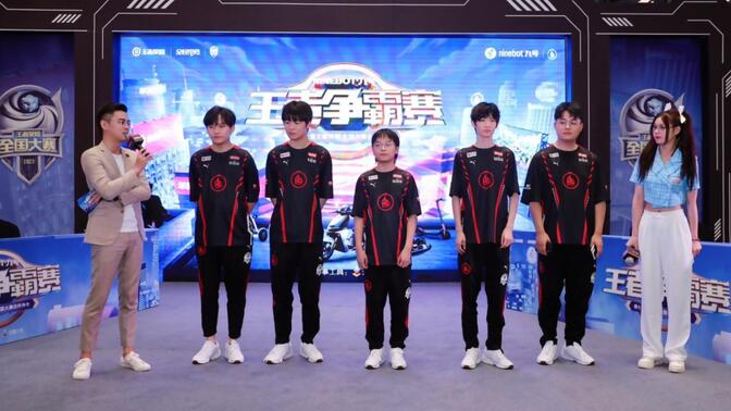 真实形态揭晓？ ThunderTalk Gaming 的纯Poke阵型几乎将所有资源投入到 Ultra Prime 中，并击败了 ThunderTalk Gaming 赢得第二场胜利。